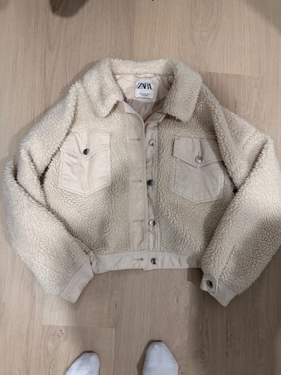 Zara Jackets & Blazers - ZARA Cream Sherpa Denim-Style Jacket